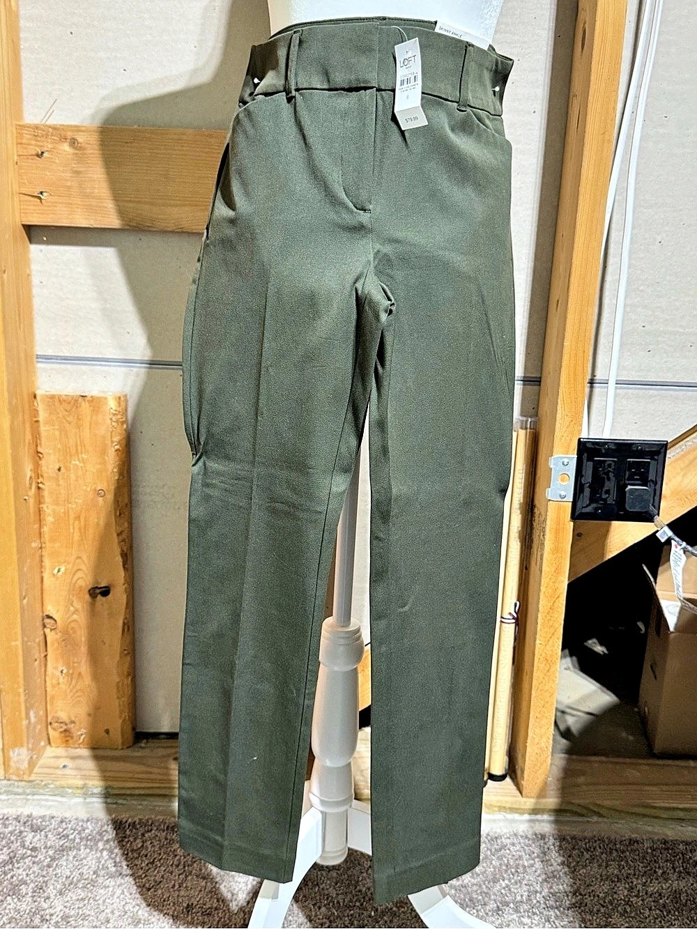 LOFT Skinny Ankle Mid Rise Pants in Army Green Size 6 NWT